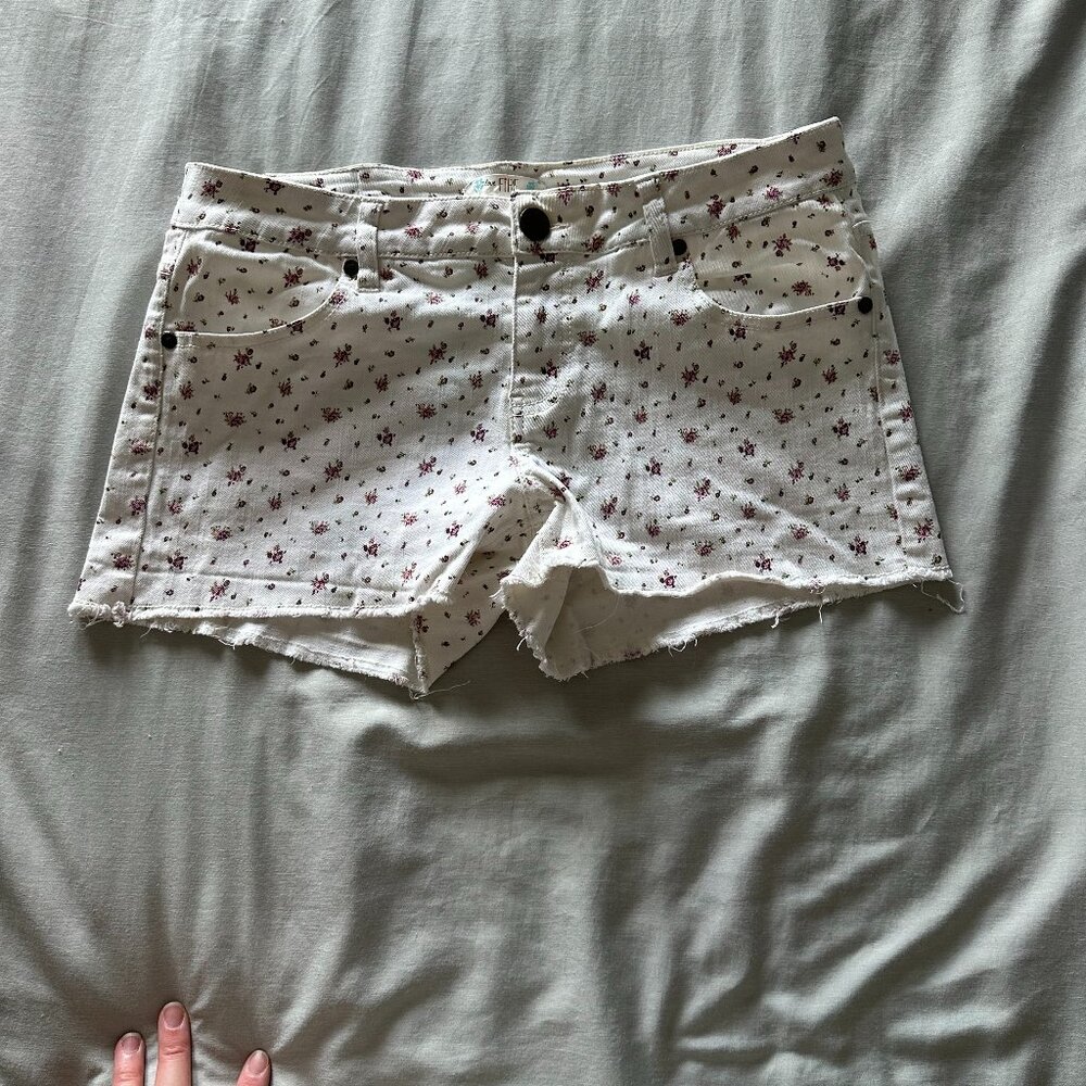 Love Fire Floral Jean shorts Size 11